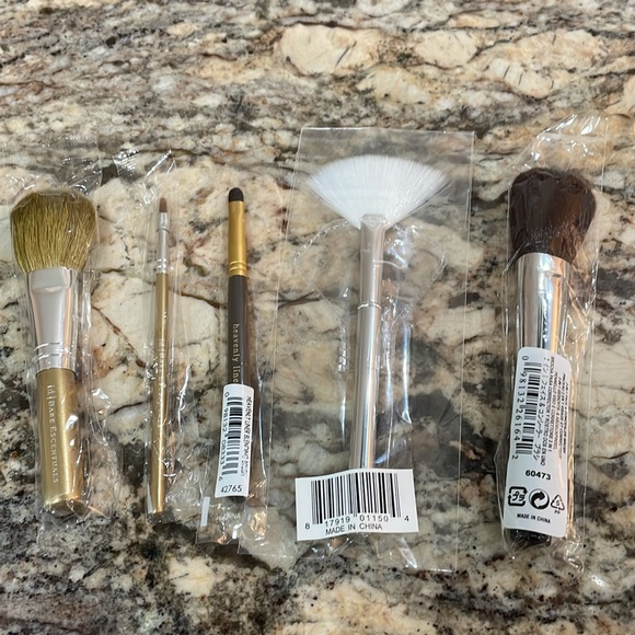 NWT 5 Piece Luxury Brush Bundle - Picture 5 of 5